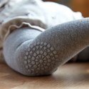 GoBabyGo antypoślizgowe rajstopy do raczkowania i nauki chodzenia Grey Melange 12 m+ GoBabyGo antypoślizgowe rajstopy do raczkowania i nauki chodzenia Grey Melange 12 m+