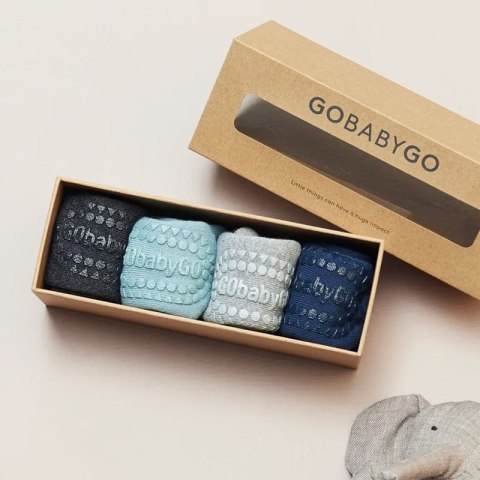 GoBabyGo antypoślizgowe skarpetki do nauki chodzenia 6 m+ zestaw 4 par GoBabyGo antypoślizgowe skarpetki do nauki chodzenia 6 m+ zestaw 4 par