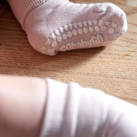 GoBabyGo antypoślizgowe skarpetki do nauki chodzenia BAMBOO Soft Pink 6 m+ GoBabyGo antypoślizgowe skarpetki do nauki chodzenia BAMBOO Soft Pink 6 m+