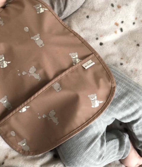 Petu Petu śliniak z kieszonką wodoodporny Dots Petu Petu śliniak z kieszonką wodoodporny Dots