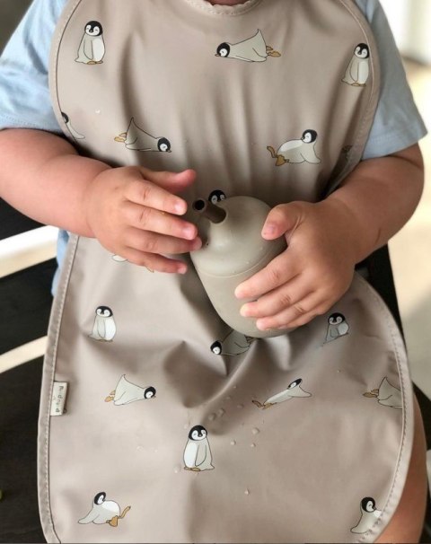 Petu Petu śliniak z kieszonką wodoodporny długi Penguin Petu Petu śliniak z kieszonką wodoodporny długi Penguin