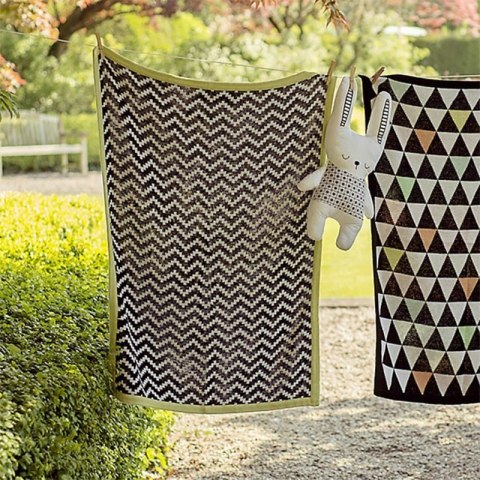 Bizzi Growin kocyk tkany Chevron 90 x 70 cm Bizzi Growin kocyk tkany Chevron 90 x 70 cm
