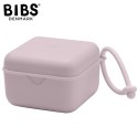BIBS PACIFIER BOX DUSKY LILAC 2 w 1 etui do smoczków oraz pojemnik do sterylizacji smoczków BIBS PACIFIER BOX DUSKY LILAC 2 w 1 etui do smoczków oraz pojemnik do sterylizacji smoczków