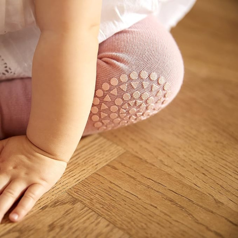 GoBabyGo antypoślizgowe rajstopy do raczkowania i nauki chodzenia Dusty Rose 12 m+ GoBabyGo antypoślizgowe rajstopy do raczkowania i nauki chodzenia Dusty Rose 12 m+