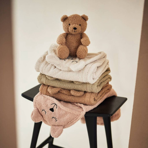 Otulacz do fotelika i wózka Bear Boucle różowy Jollein Otulacz do fotelika i wózka Bear Boucle różowy Jollein