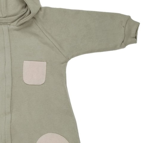 Hi Little One kombinezon całoroczny z kapturem TOG 2,0 OverSize BOHO Sage roz L Pom Pom Hi Little One kombinezon całoroczny z kapturem TOG 2,0 OverSize BOHO Sage roz L Pom Pom