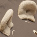 Hi Little One rampers dziecięcy MIŚ OverSize BOHO Caffe Latte roz L Pom Pom Hi Little One rampers dziecięcy MIŚ OverSize BOHO Caffe Latte roz L Pom Pom