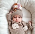 Hi Little One rampers niemowlęcy MIŚ OverSize BOHO Caffe Latte roz M Pom Pom Hi Little One rampers niemowlęcy MIŚ OverSize BOHO Caffe Latte roz M Pom Pom