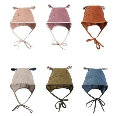 Hi Little One bonetka niemowlęca z daszkiem i uszkami BOHO LEO Beige roz M Pom Pom Hi Little One bonetka niemowlęca z daszkiem i uszkami BOHO LEO Beige roz M Pom Pom