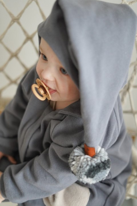 Hi Little One kombinezon całoroczny z kapturem TOG 2,0 OverSize BOHO Blue roz S Pom Pom Hi Little One kombinezon całoroczny z kapturem TOG 2,0 OverSize BOHO Blue roz S Pom Pom