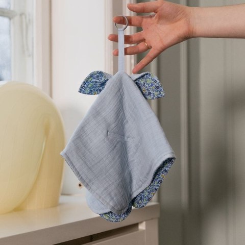 BIBS LIBERTY CUDDLE CLOTH KANGAROO ELOISE IVORY Pieluszka przytulanka z zawieszką i kieszonką na smoczek BIBS LIBERTY CUDDLE CLOTH KANGAROO ELOISE IVORY Pieluszka przytulanka z zawieszką i kieszonką na smoczek