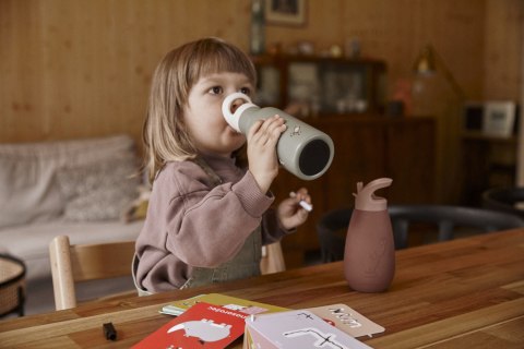 Nuuroo silikonowy bidon ze słomką dla niemowlaka PAX Mahogany poj 350 ml Nuuroo silikonowy bidon ze słomką dla niemowlaka PAX Mahogany poj 350 ml