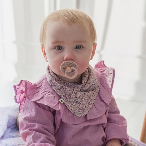 BIBS LIBERTY BANDANA BIB CHAMOMILE LAWN VIOLET SKY bandanka śliniak z kieszonką na smoczek 100% organic cotton BIBS LIBERTY BANDANA BIB CHAMOMILE LAWN VIOLET SKY bandanka śliniak z kieszonką na smoczek 100% organic cotton