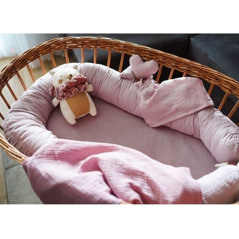Hi Little One kokon gniazdko dla Noworodka z organicznego oddychającego BIO muślinu Blush Hi Little One kokon gniazdko dla Noworodka z organicznego oddychającego BIO muślinu Blush
